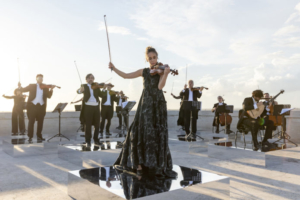 Die Stargeigerin Anna Tifu spielt für FENDI Renaissance – Anima Mundi