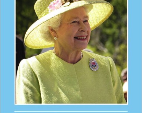 Wir sehen Queen Elisabeth, dieheute 100Jahre alt geworden wäre in einem gelben Kleid mit Hut.