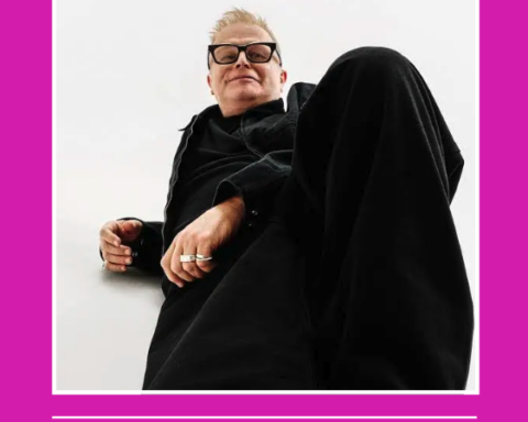 Wir sehen Herbert Grönemeyer liegend und uns ansehend